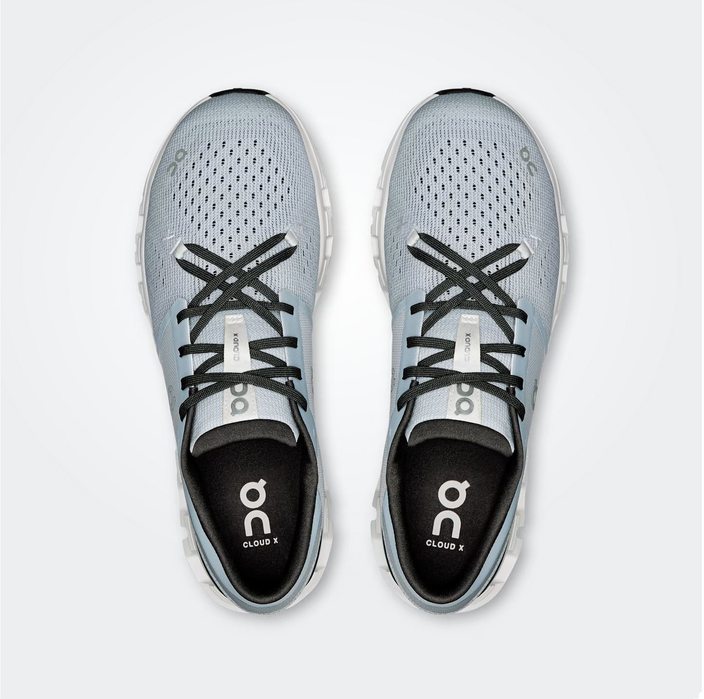 On Men’s Cloud X 4