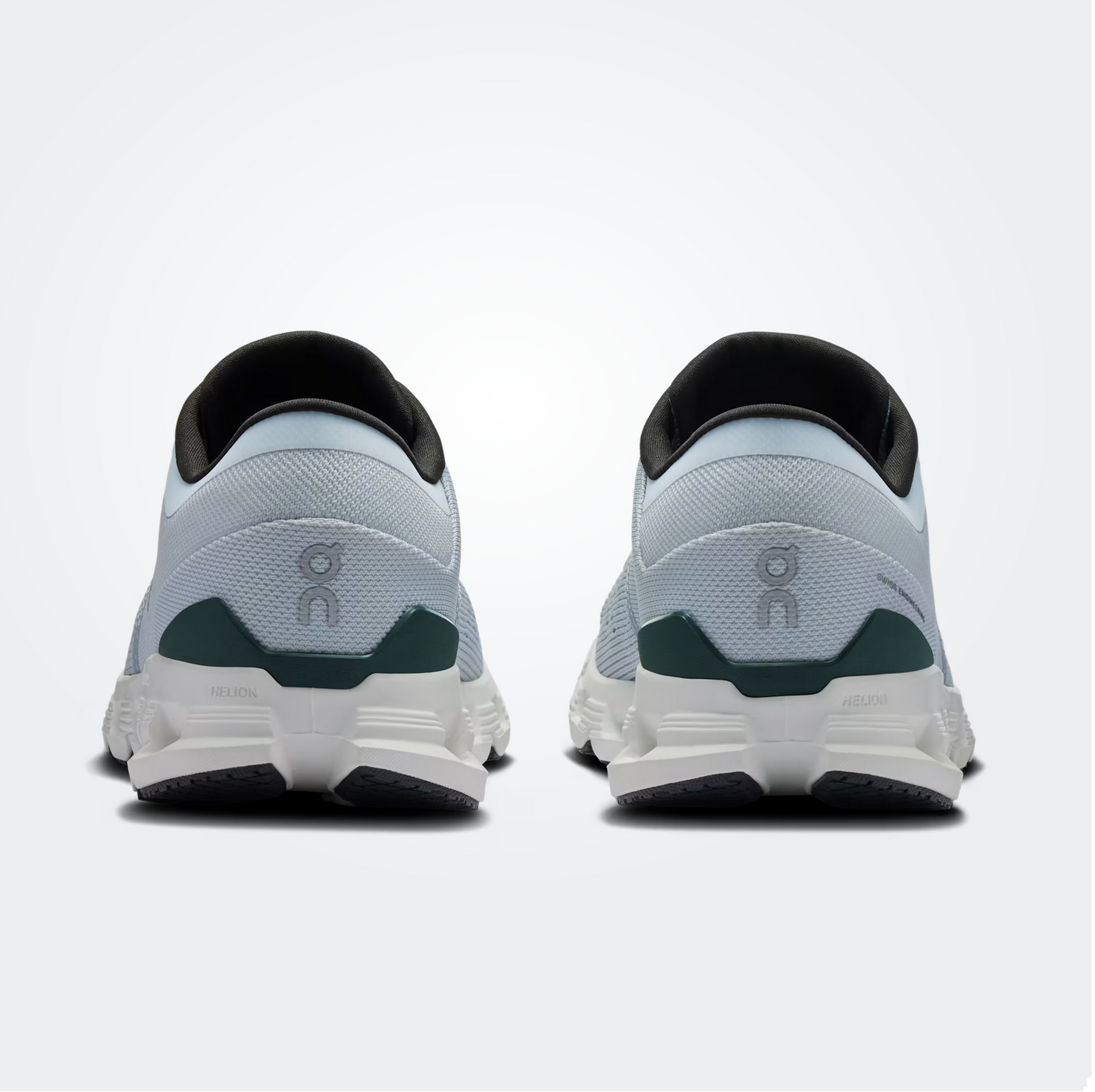 On Men’s Cloud X 4