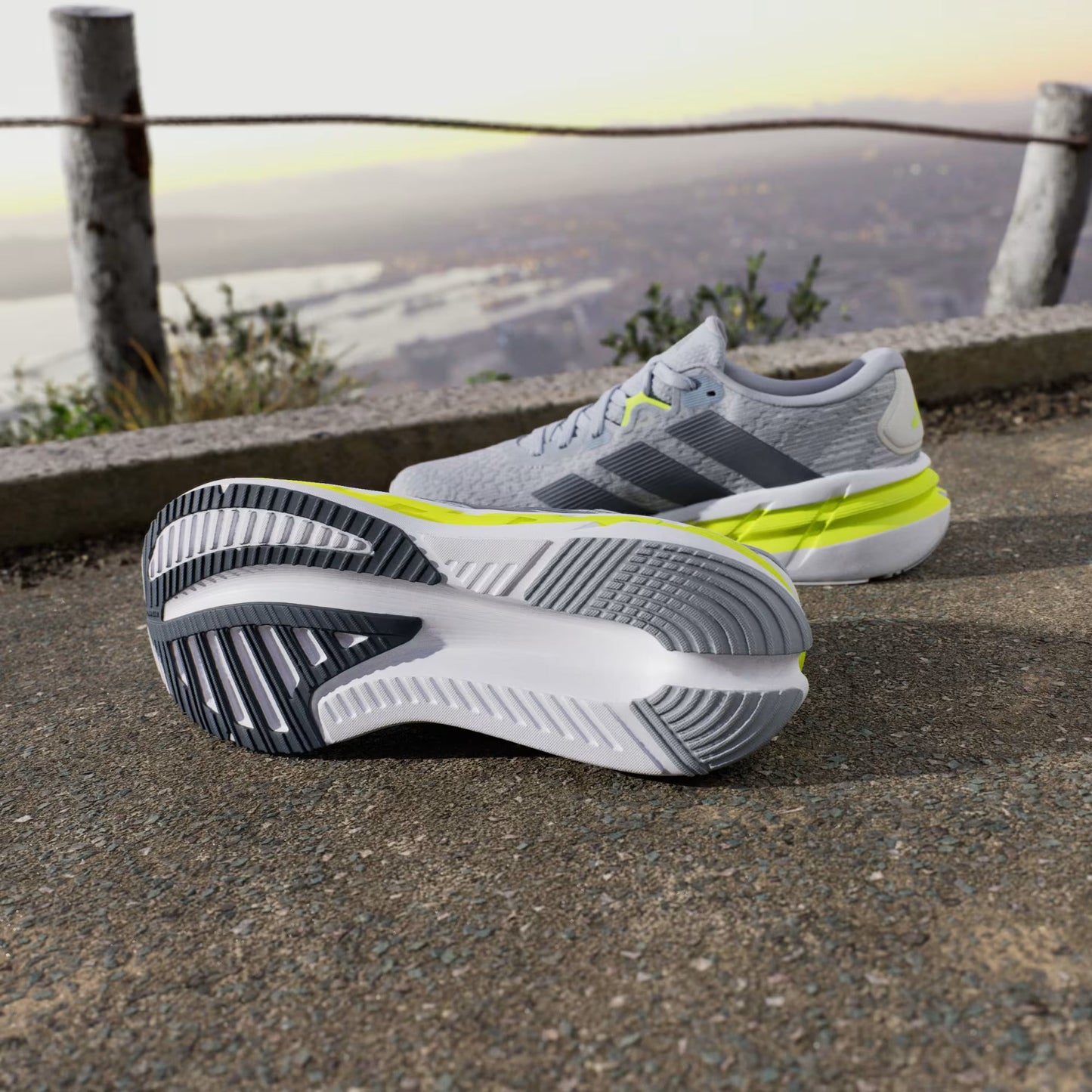 Adidas Men’s Adistar 4