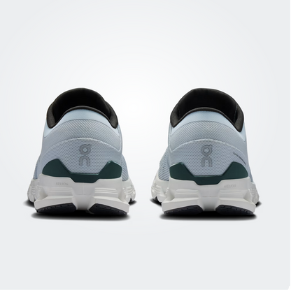 On Men’s Cloud X 4