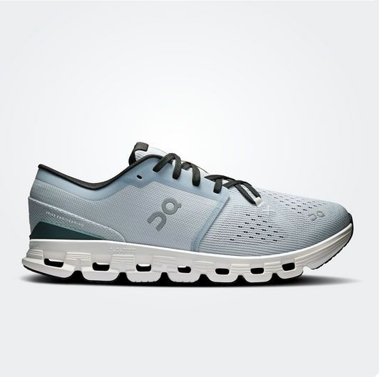 On Men’s Cloud X 4