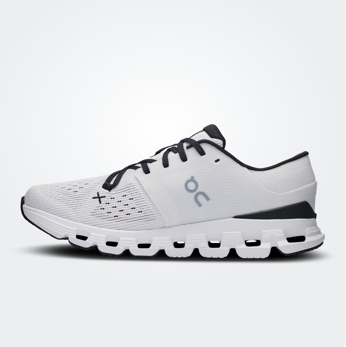 On Women’s Cloud X 4