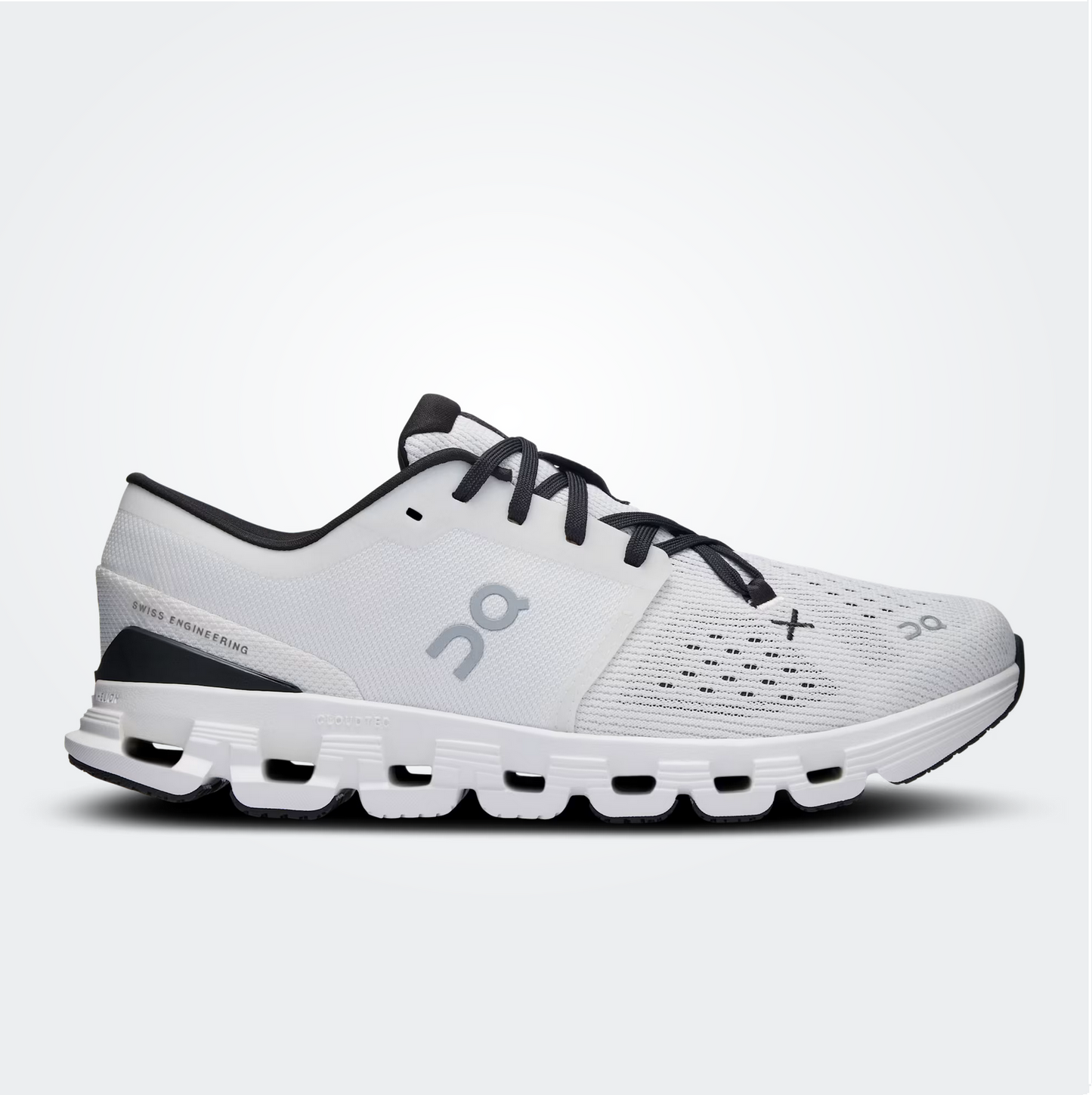 On Women’s Cloud X 4